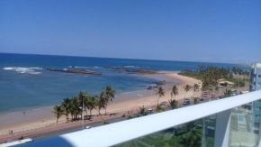 Flat Smart Itapoan - Em frente a praia.